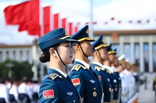 假如美国完蛋，中国会成下一个世界警察吗？这么说吧，中国要是真取代了美国，遇上的情