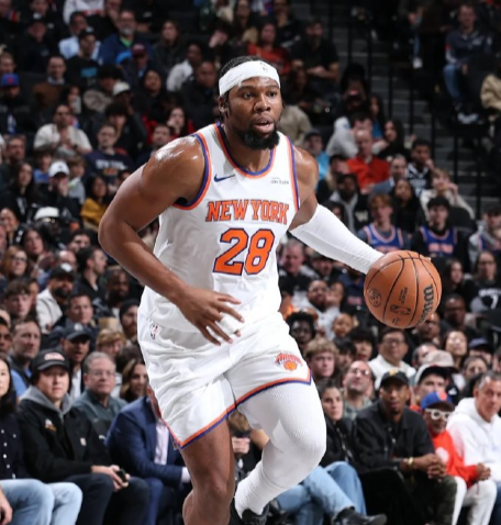 Shams：尼克斯将亚布塞莱送去公牛，换来达伦·特里。
尼克斯甩掉亚布塞莱下赛季