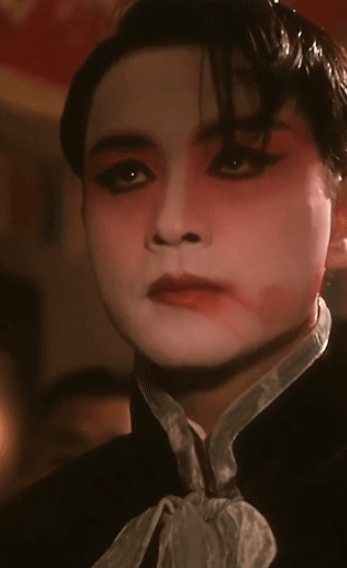 1993年陈凯歌导演的《霸王别姬》，豆瓣评分：9.6。这部戏是唯一一部获得金棕榈