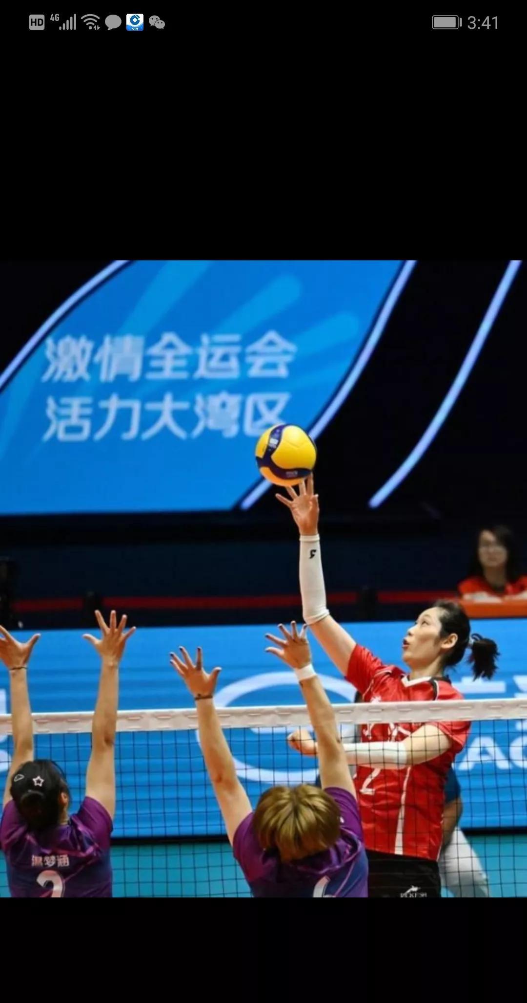 河南女排3：0战胜北京女排，取得五连胜。
河南女排是在全运会历史上从来没有进过前