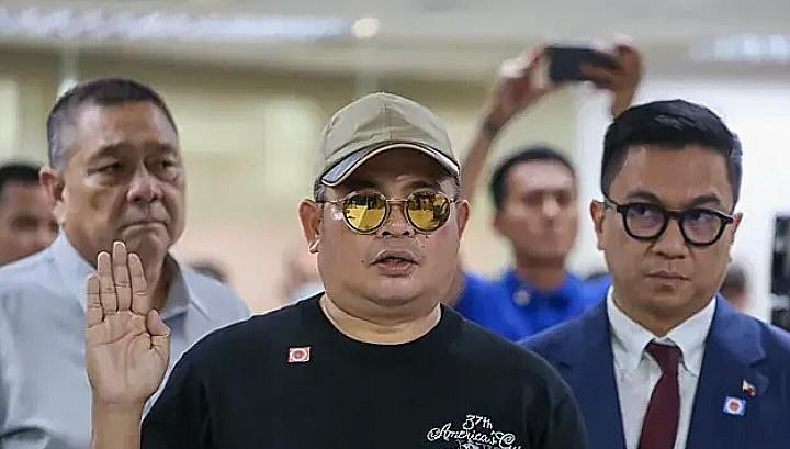 菲律宾国家警察总局周四宣布，“失踪斗鸡者”举报人朱莉·帕蒂东甘的两名兄弟也与该案