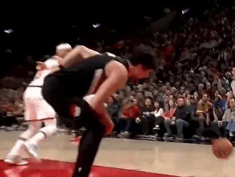  NBA常规赛，开拓者114-123不敌尼克斯。赛后，开拓者主帅斯普利特接受了采