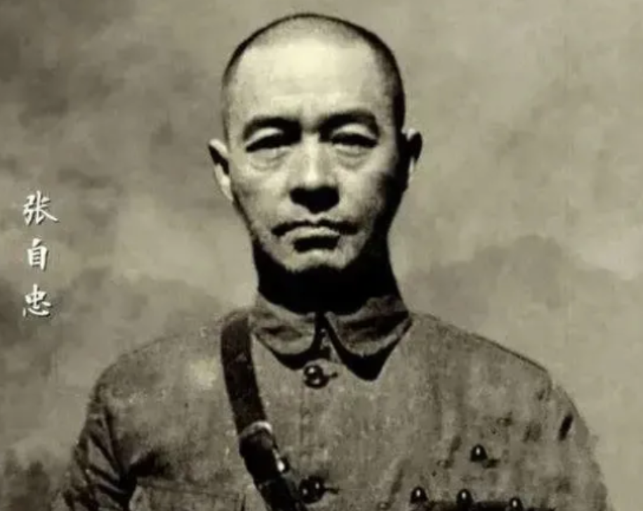 “全部把裤头脱下来，检查大腿根！