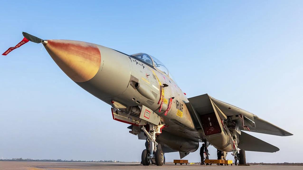话说伊朗人声称击落了一架入境的以色列空军F-35I战斗机。
网上用的图是假的，现