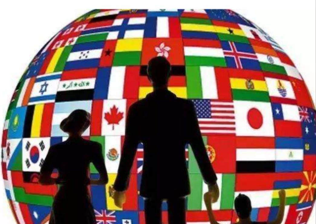 所有移民国家走向的基本上是自我毁灭，即使强如美国，也逃不开这个魔咒。最早践行这个