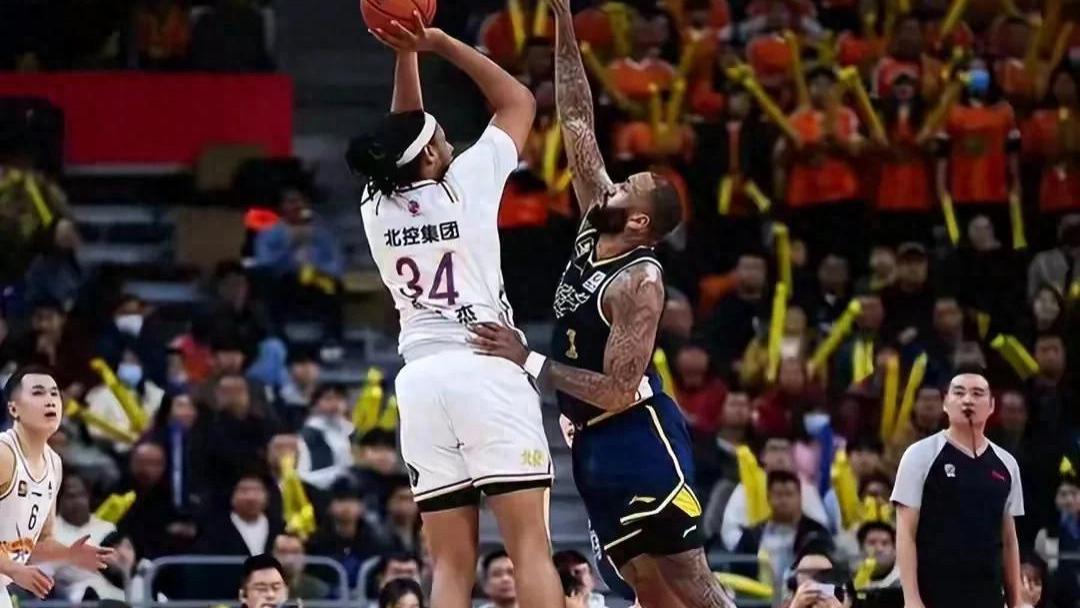 传易建联和周鹏的接班人将沦为交易筹码