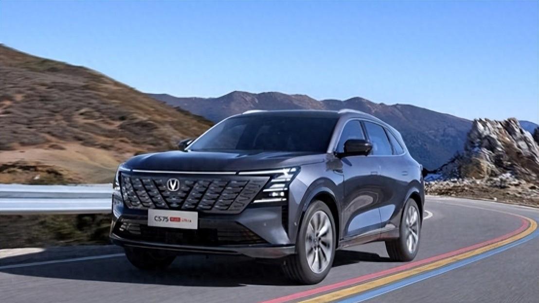 长安 CS75 PLUS Ultra 挑战本田 CR-V，性价比谁能更胜一筹？