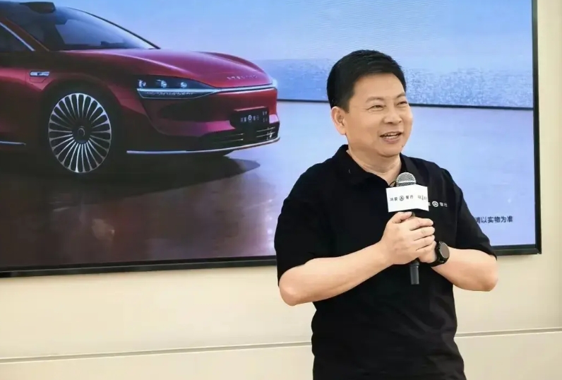 第一名不会吹自己第一
国内车企有个毛病，特别是后面成立的，吹牛比谁都厉害，动不动