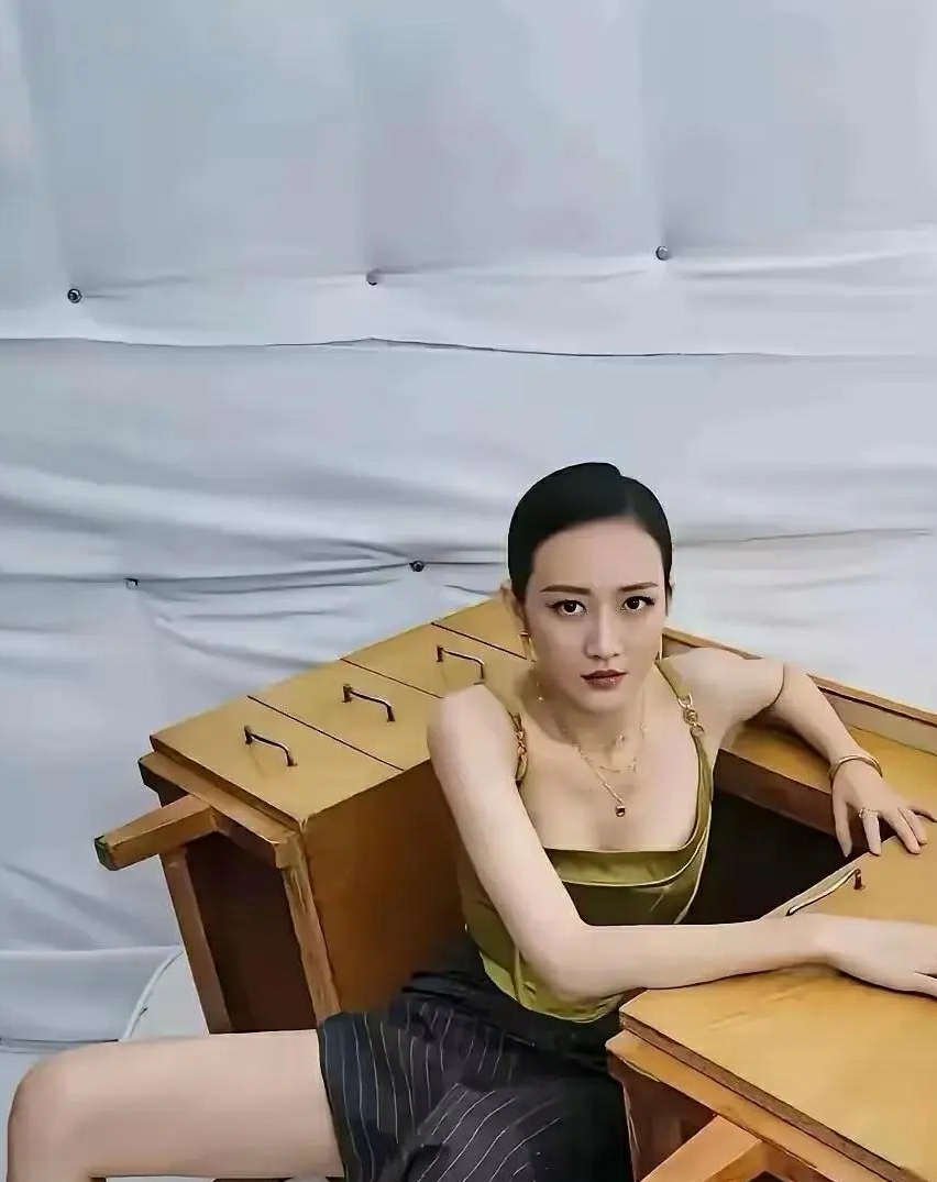 这么摆拍我觉得不好看，你们觉得呢