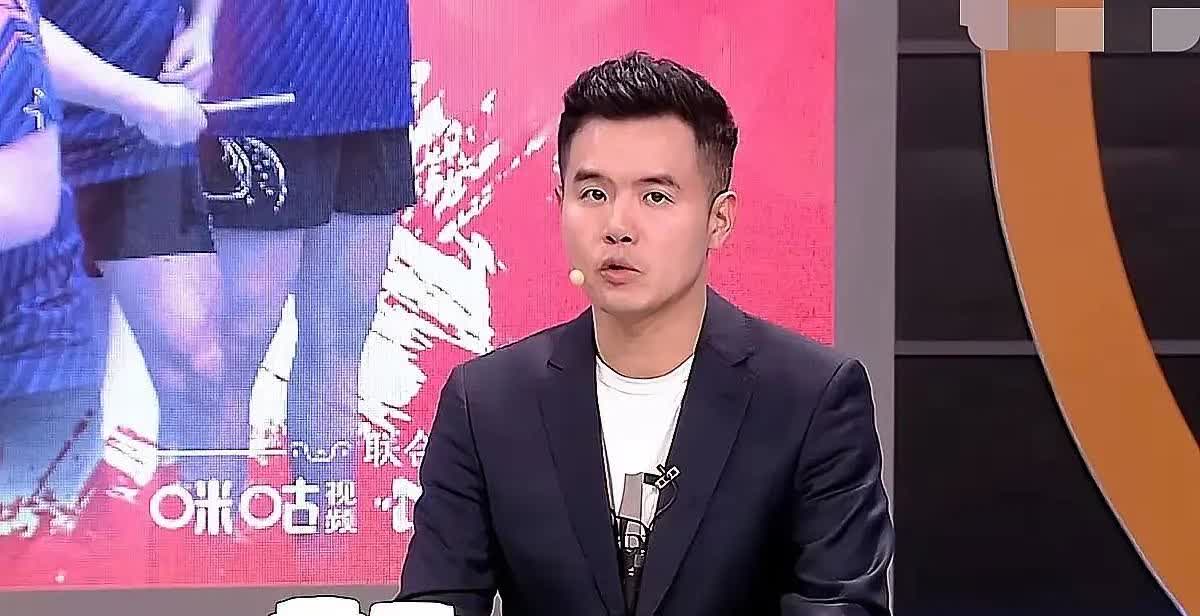 王楚钦的恩师刘国正谈半决赛和莫雷加德这场比赛，
小莫属于人来疯，
落点变化要