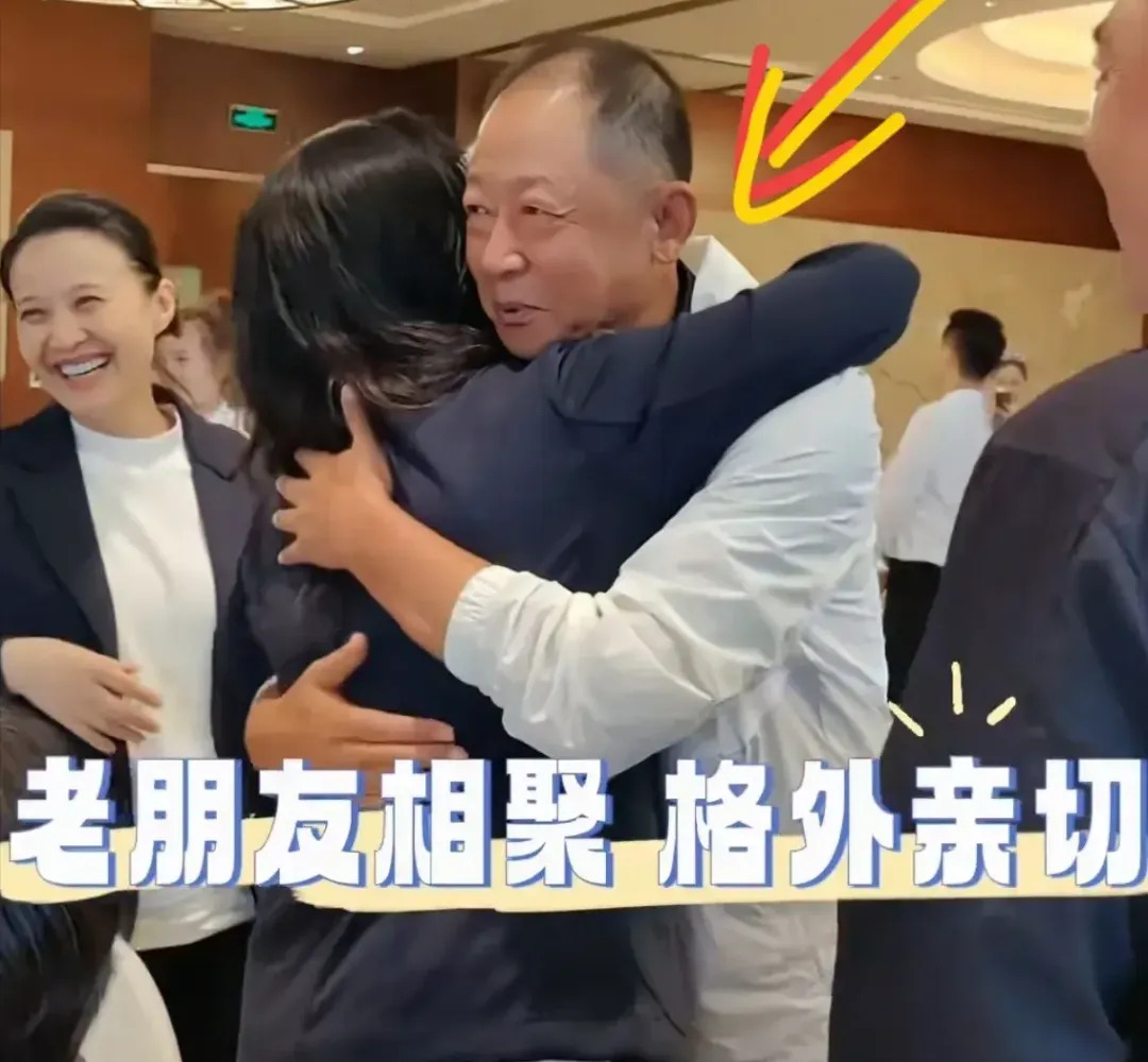 王志文带儿子出席晚宴











不敢相信！曾经的男神王志文，现在竟然