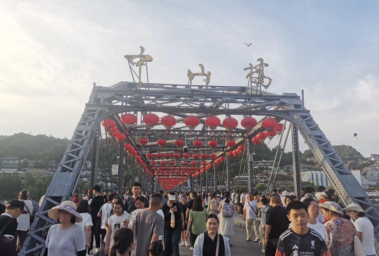 旅途走总是在期待和突如其来间转换，让人总能收获意想不到的惊喜和体验！
     