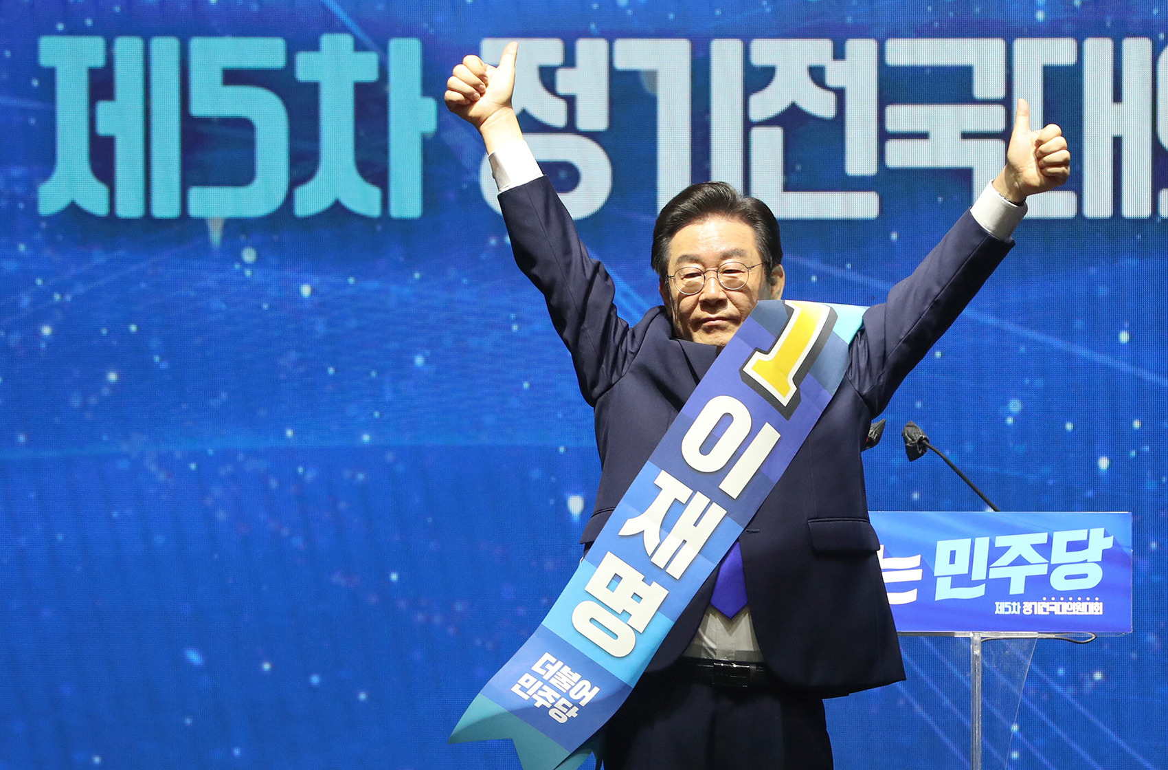 韩总统上任突变脸对日示好











哎呀妈呀，这李在明总统简直像川剧