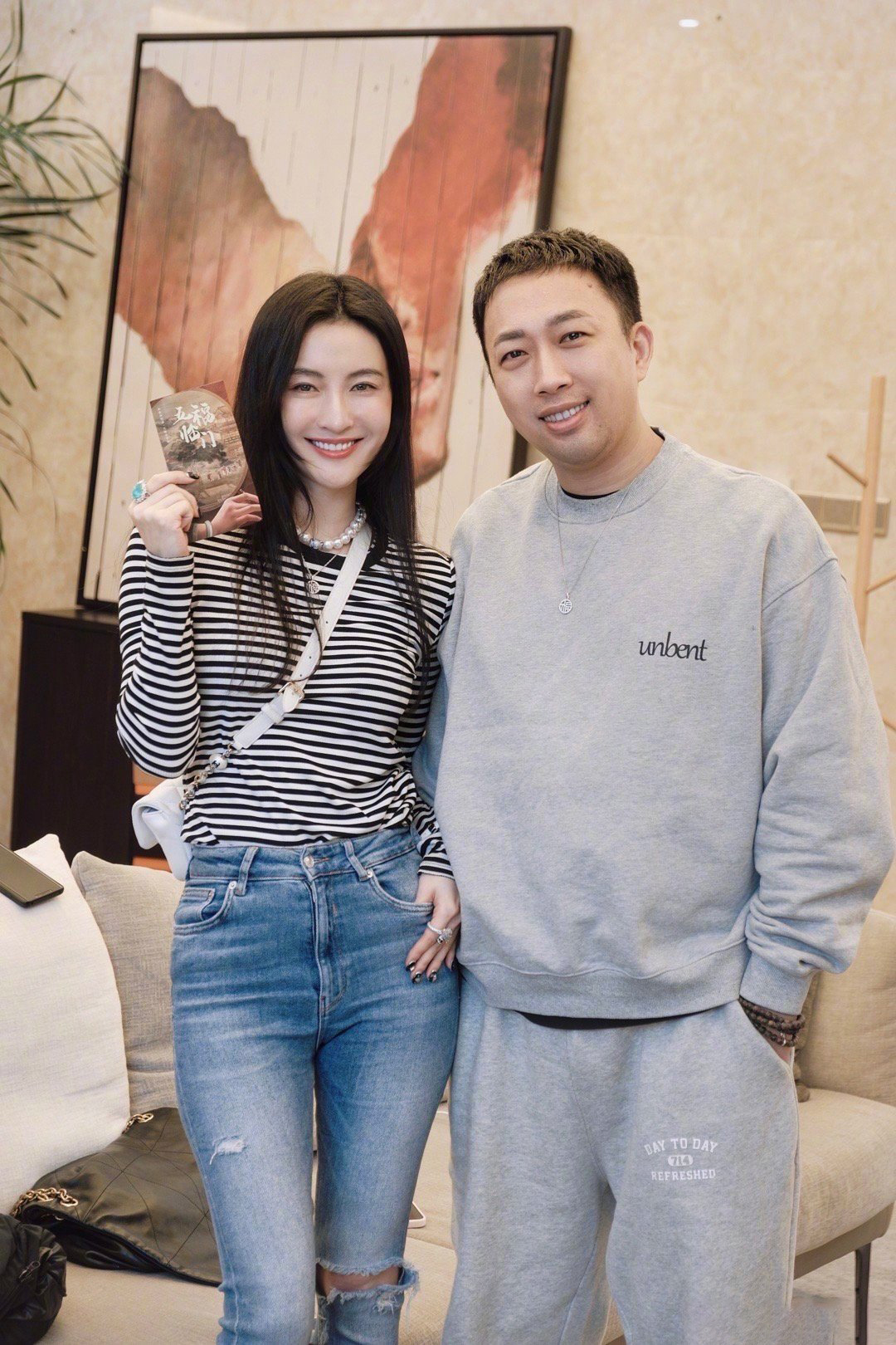 女演员孙晶晶到底什么来头啊，为啥于正的戏都有她的身影啊。
《临江仙》中出演红莲，