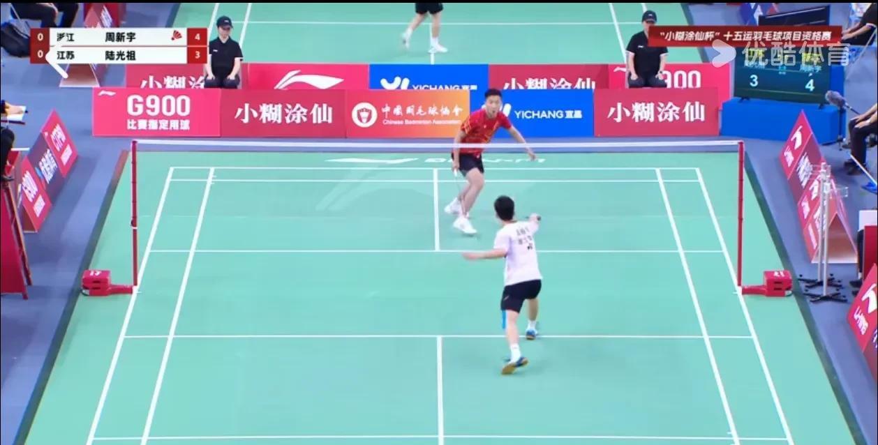 陆光祖首战告捷！
江苏队1：0暂时领先！
2025年第十五届全国运动会羽毛球赛团
