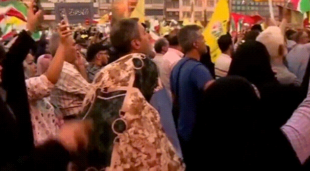 当地时间6月25日，伊朗人举行盛大的“胜利”庆祝。
伊朗的确取得了胜利，至少成功
