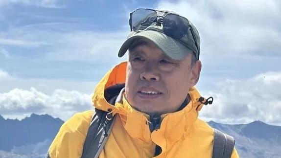 美丽中国行 “花开有时”——易峰作品全国巡展（桐乡站）