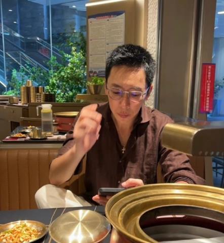 #留几手称张维伊已经超过了90%的男人# 留几手（刘爽）谈论近期不断热搜的董璇“