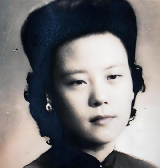 1983年，84岁张大千在台北荣总病房病逝，他的遗嘱很快在报纸公布，令人惊讶的是