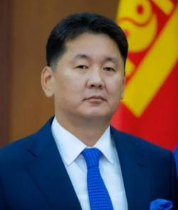 讽刺的是，在经济上蒙古几乎处处依赖中国，煤炭出口九成都进了中国市场，七成外贸在和