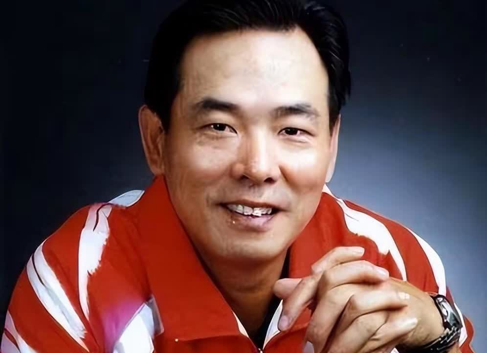 蔡振华现状：64岁精神矍铄，和妻子安享退休生活，儿子是知名演员
