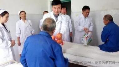 精神病院老人眼球被抠出，儿子含泪控诉：谁来为父亲的痛苦买单？