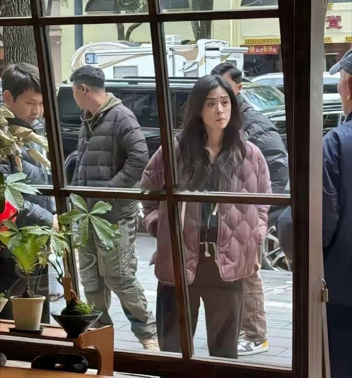 万万没有想到，女神也开始变老了，白瞎我看了十几年电视，现在才知道