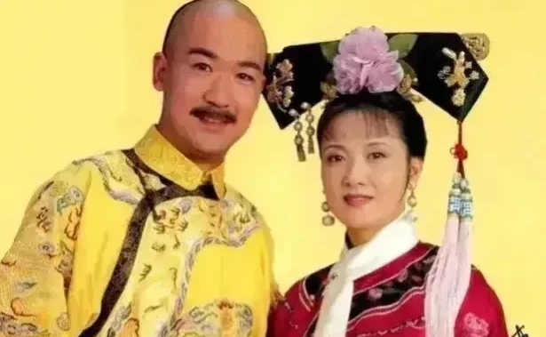 有一次，邓婕对张国立说：“咱们要一个自己的孩子吧？”

谁知，张国立不耐烦的说：