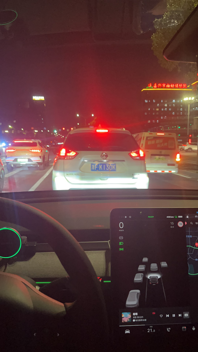 说句实话，HW4.0不买FSD就用不到
纠结啥，第一批model 3北美测试fs