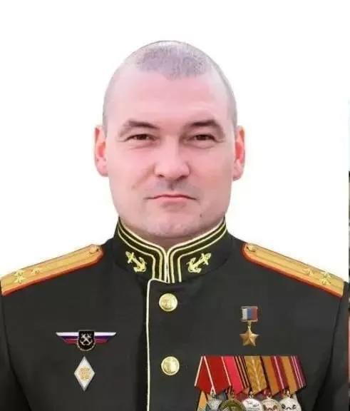 俄海军副司令米哈伊尔·古德科夫少将在库尔斯克阵亡。另外还有数名军官阵亡。米哈伊尔