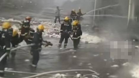 小伙被欠800元怒烧厂房，公司注册资本2亿，背后让人心寒