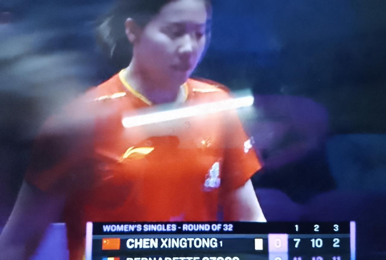 陈幸同一声不吭输掉比赛。
聚焦蒙彼利埃冠军赛，陈幸同作为女单一号种子选手，从上场