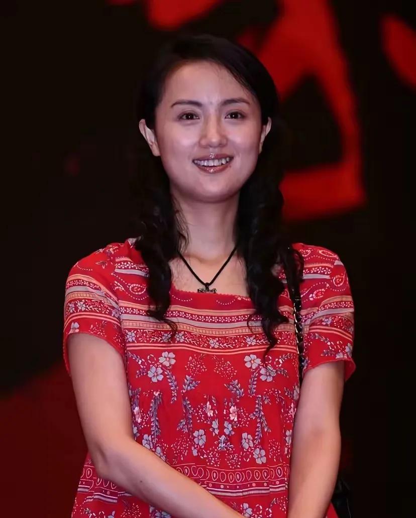 近日，一则消息让娱乐圈和众多影迷悲痛万分——知名演员朱媛媛因癌症离世，享年51岁