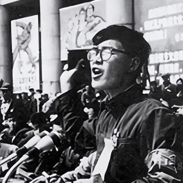 1967年间，蒯大富不仅黑手，还散布假消息。出狱后，此人到深圳打拼致富，却被骗财