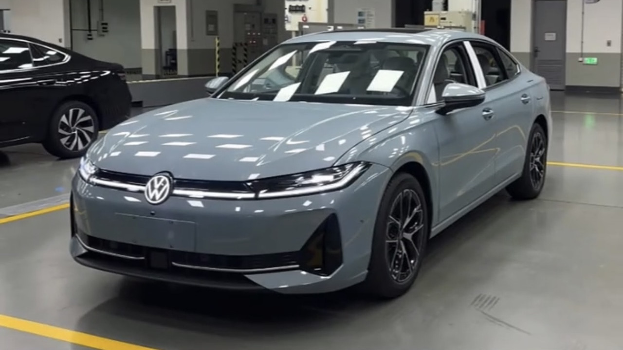 大众帕萨特ePro实车曝光，搭载1.5T插混动力