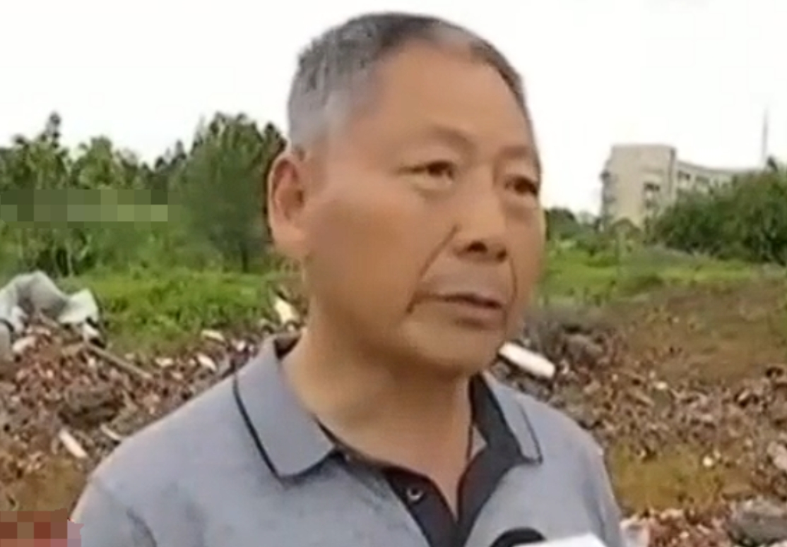 “不给我任何通知，就把我的房子拆了！”大爷外出打工几个月，回来一看傻眼了，自己1