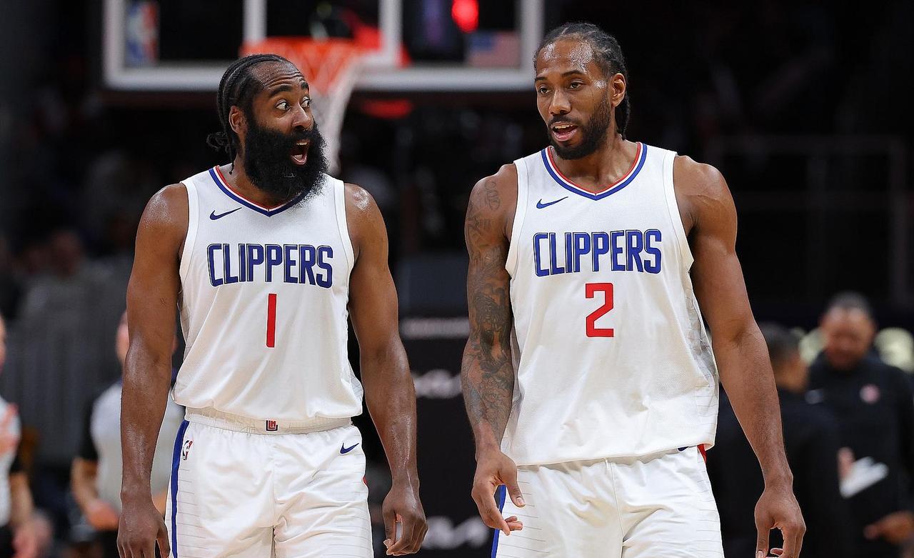 快船双核这样打下去太累了，希望可以交易来德罗赞 让卡登能多休息会！
如果祖巴茨真