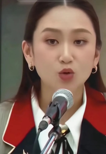 泰国总理佩通坦为什么深受中国人的喜爱？有人说她有中国人的血统，也有人说她长得漂亮
