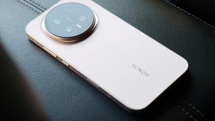 荣耀Magic8详细体验：全能六边形战士的进化之路