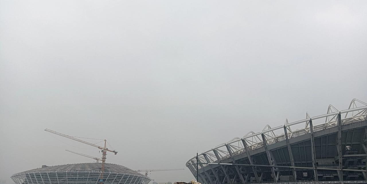 苏超明年可以将主会场落户无锡!
        无锡奥体中心6万座的体育场建成后