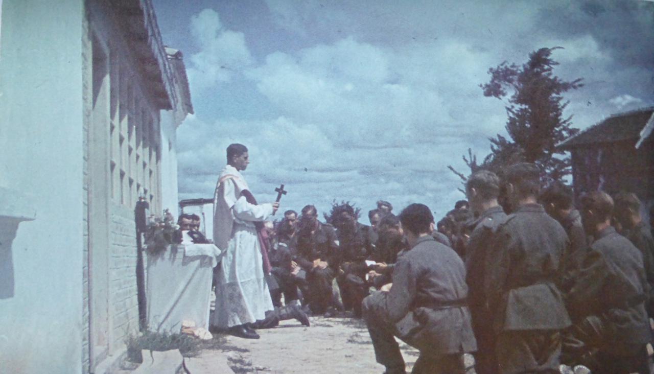 第二次世界大战，东线。德军第297步兵师的阿洛伊斯·贝克牧师（Alois Bec