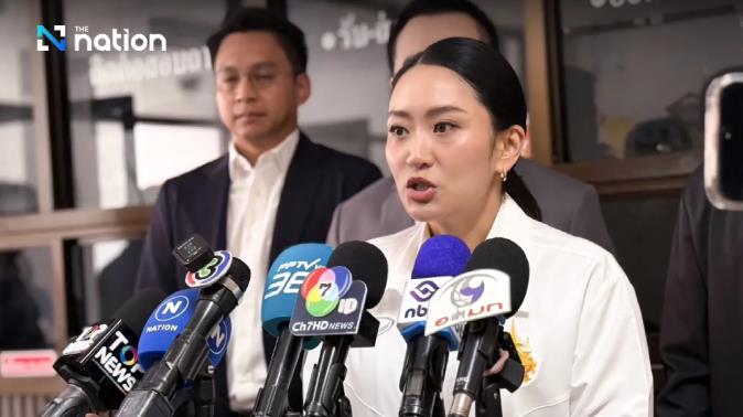 佩通坦气得讲话语音都开始颤抖。

在柬埔寨的第一天攻击中，使用火箭炮击中了泰国平