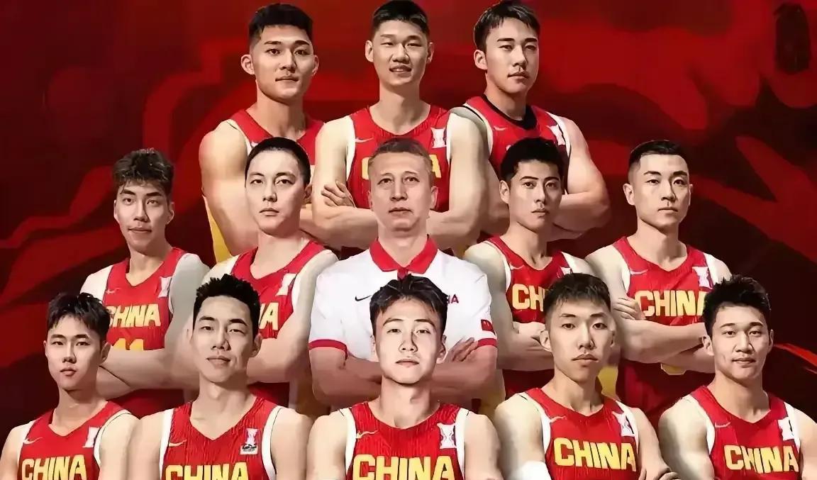在刚刚结束的2025男篮亚洲杯首场半决赛对决中，中国男篮通过好的开局、全员发挥以