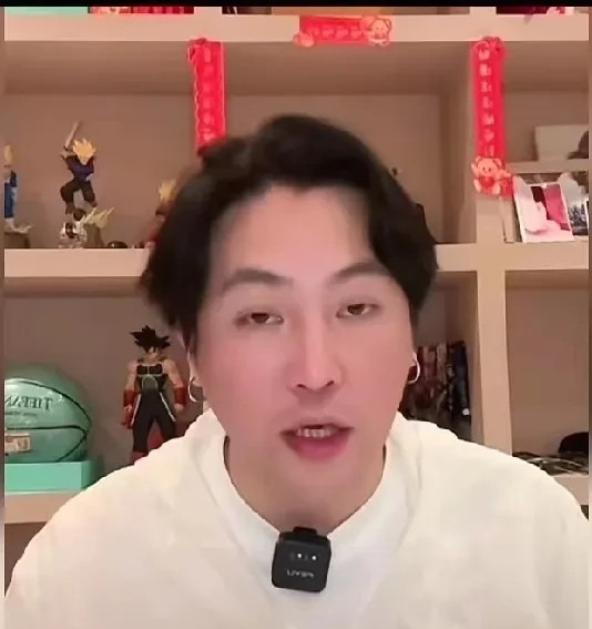 汪小菲抚养费去向引争议











我的天哪！这也太让人震惊了吧！汪小