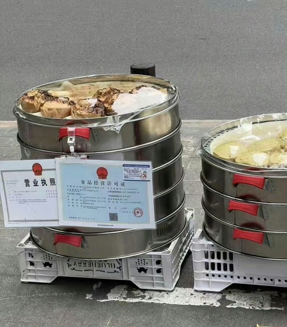 现在摆摊都这么卷了
