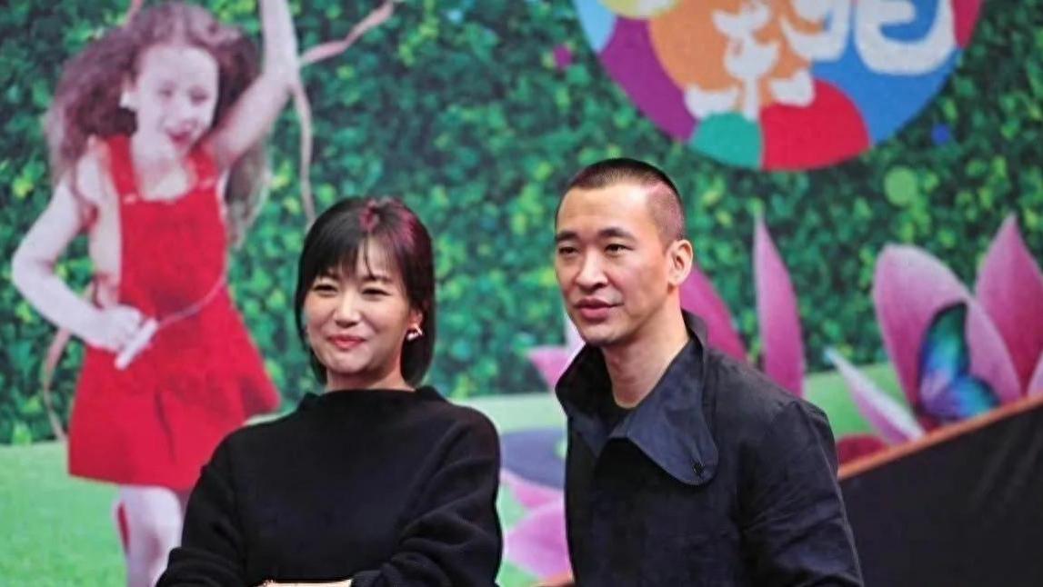 51 岁徐静蕾与黄立行 14 年同居未成婚，其坚守自我令人赞伟大