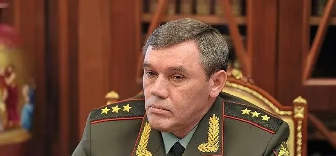 俄乌冲突库尔斯克争夺战











乌克兰孤注一掷偷袭库尔斯克，本想秀