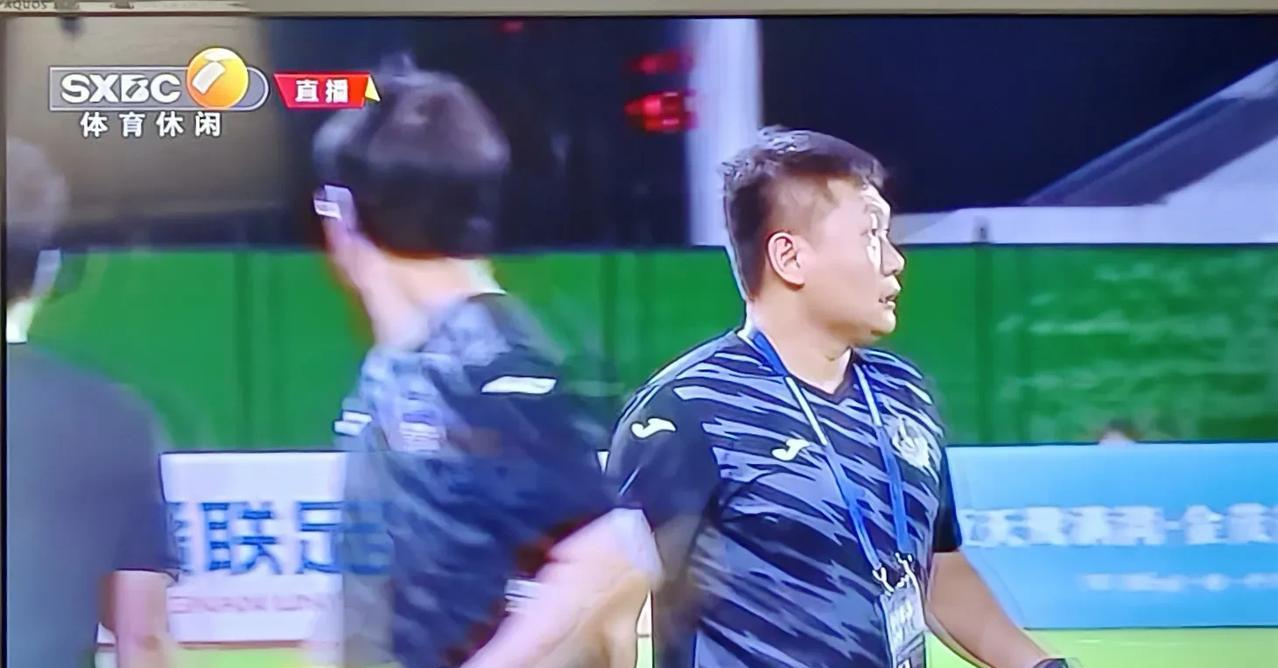 陕西联合客场一上来就抢开局，而定南赣联主帅刘建业却打防守反击，显然其猜到了陕西联