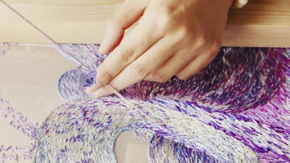 千年苏绣的破圈传承：从博物馆到大众衣橱