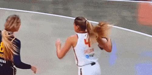 “别跟老娘嚣张，动手你们都得死！”  
WNBA女武圣出世了！就是这位，印第安纳